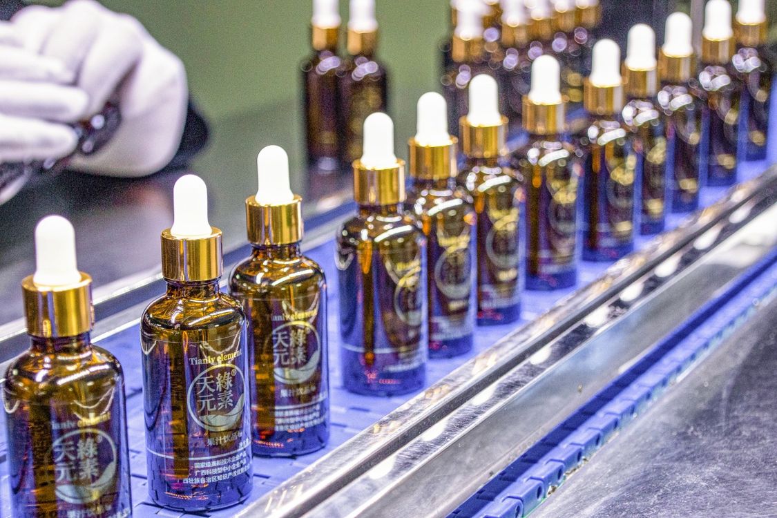 【權(quán)威發(fā)布】廣西官媒聯(lián)合報(bào)道：天緣綠集團(tuán)以生物科技傳承中醫(yī)藥文化，譜寫(xiě)健康中國(guó)新篇章